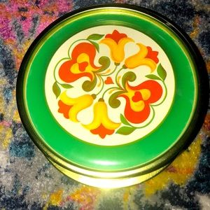 Vintage floral tin from Brazil
